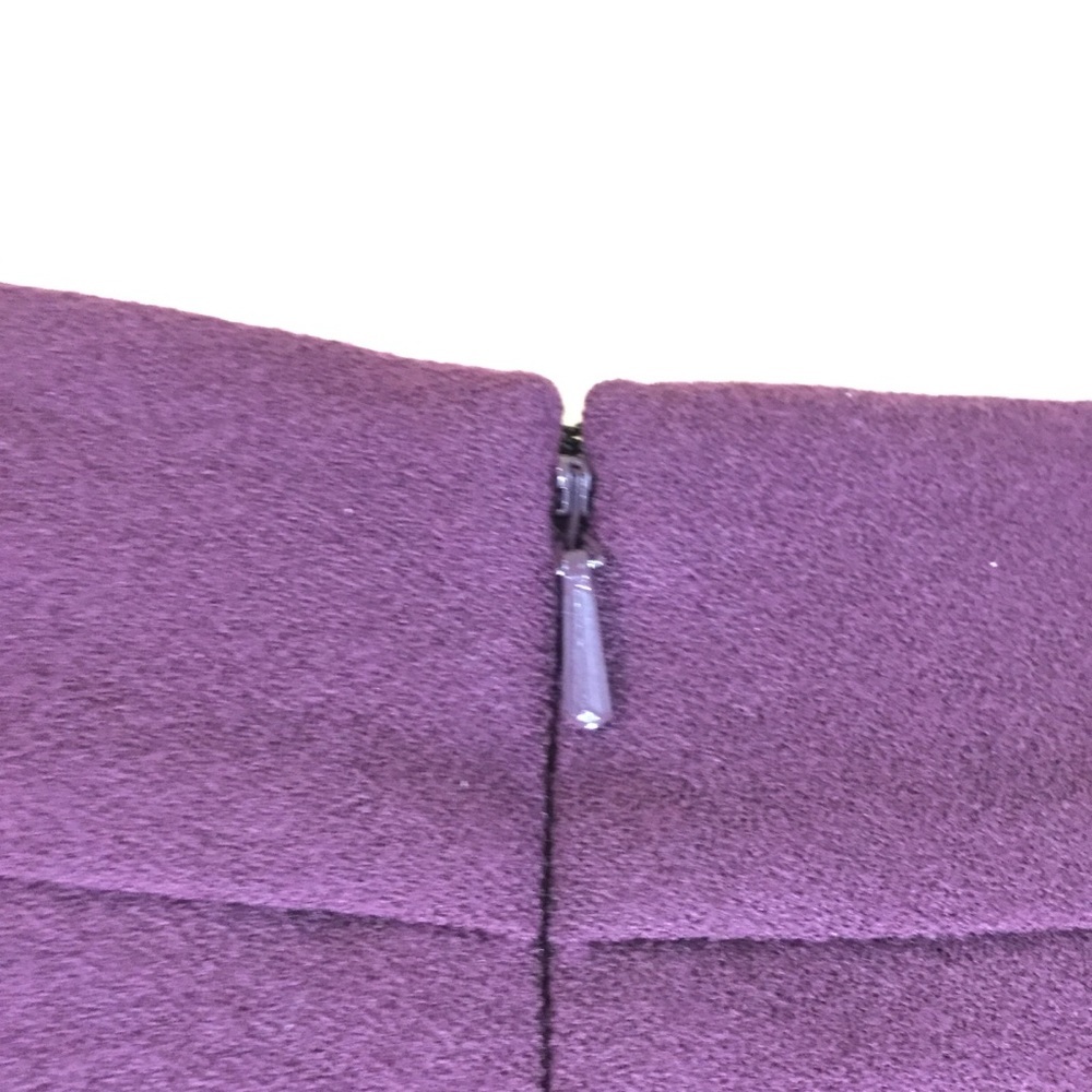 In Add Minus Fold Pleat Plum Wool Skirt - Picture 5 of 6